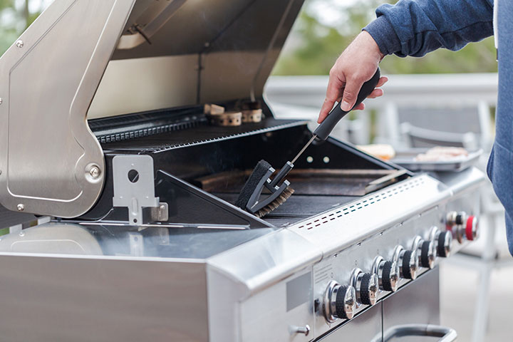 Gas Grills Maintenance | Backyard Grilling