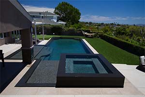 Gunite Rectangle Shape Swimming Pool with Dark Blue Water Color