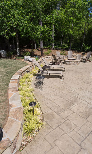 Rustic - Curved Cream Ledgestone with Landscaping